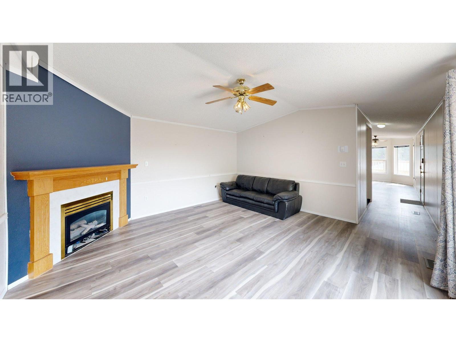 #51 686 Almberg Road - 9