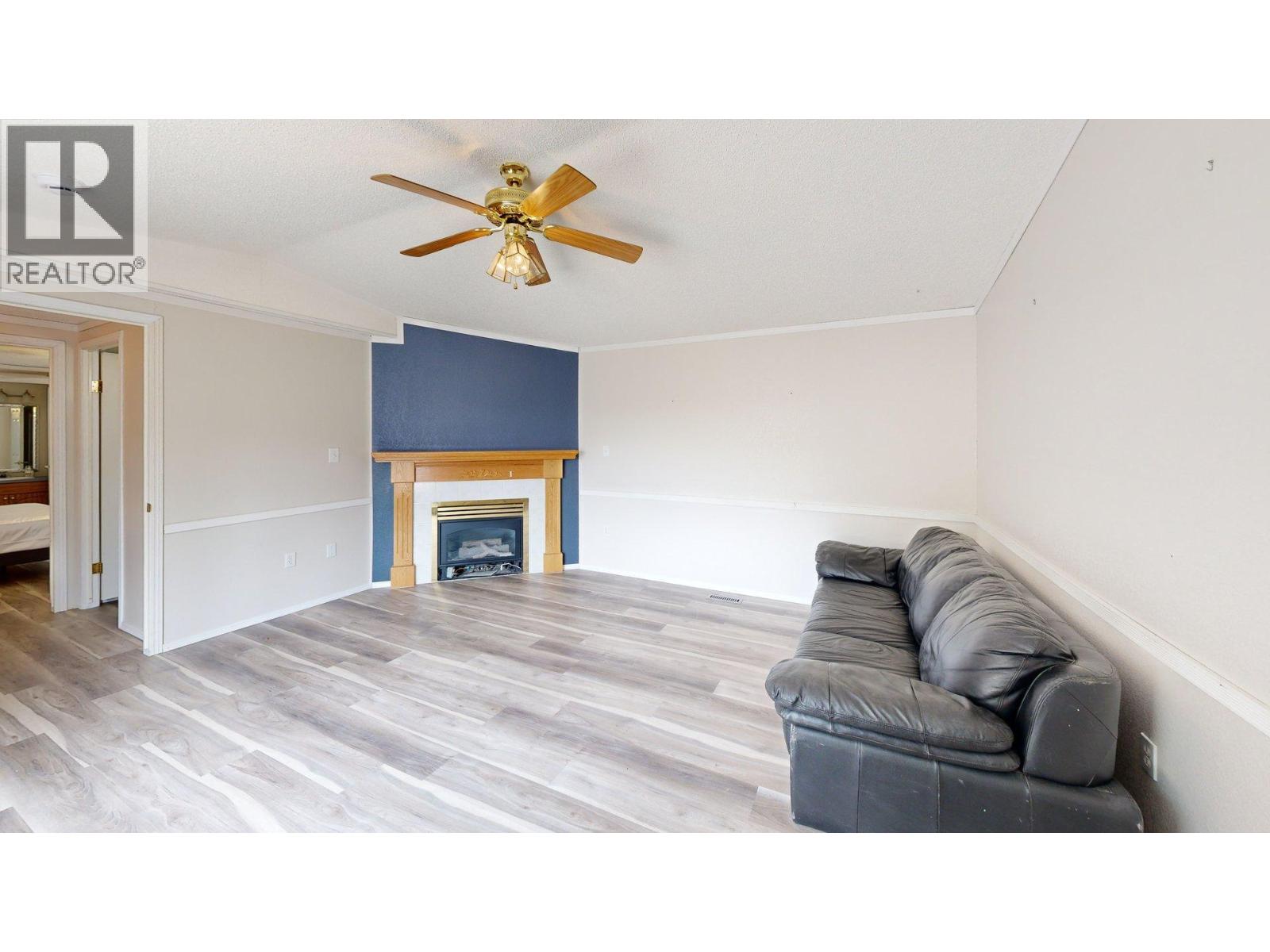 #51 686 Almberg Road - 8
