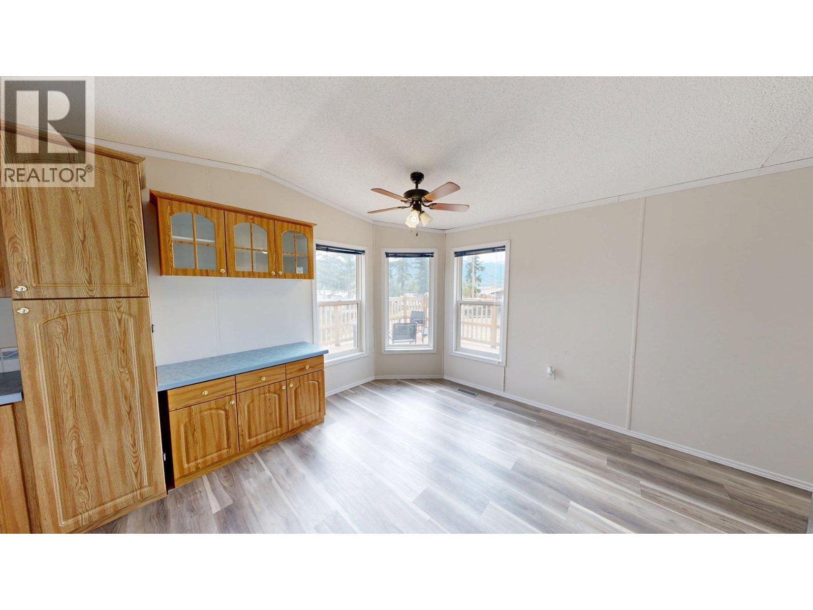 #51 686 Almberg Road - 6