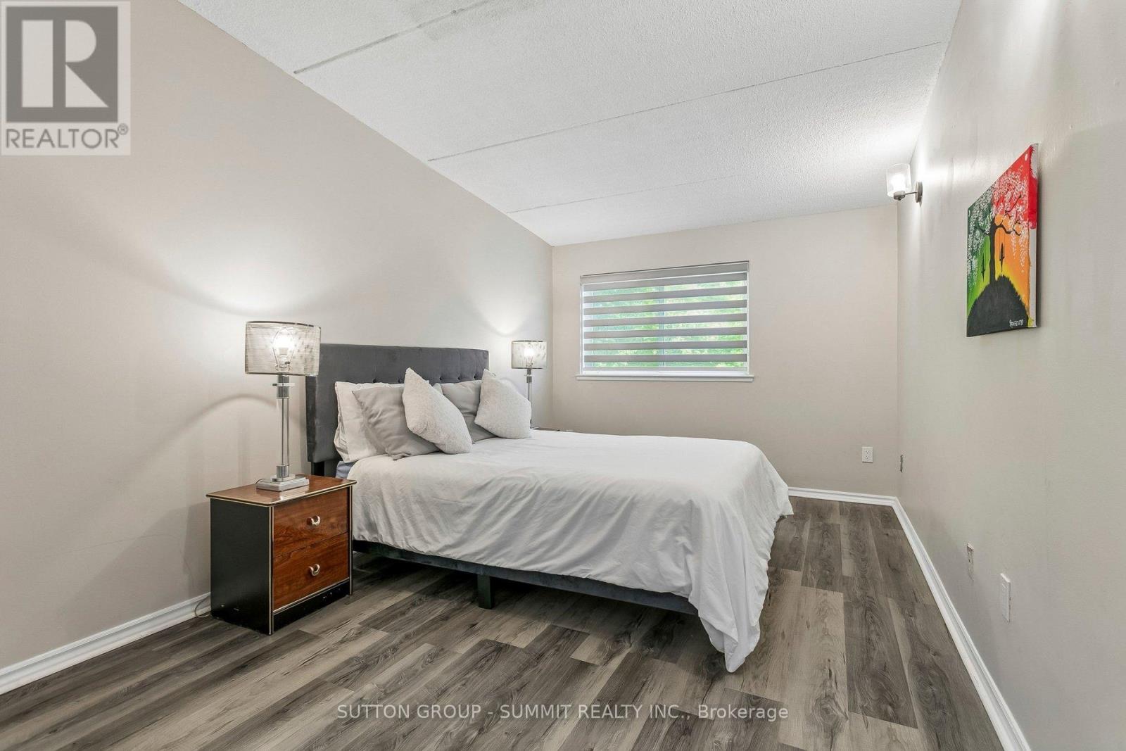 #211 180 MISSISSAUGA VALLEY BOULEVARD - 26