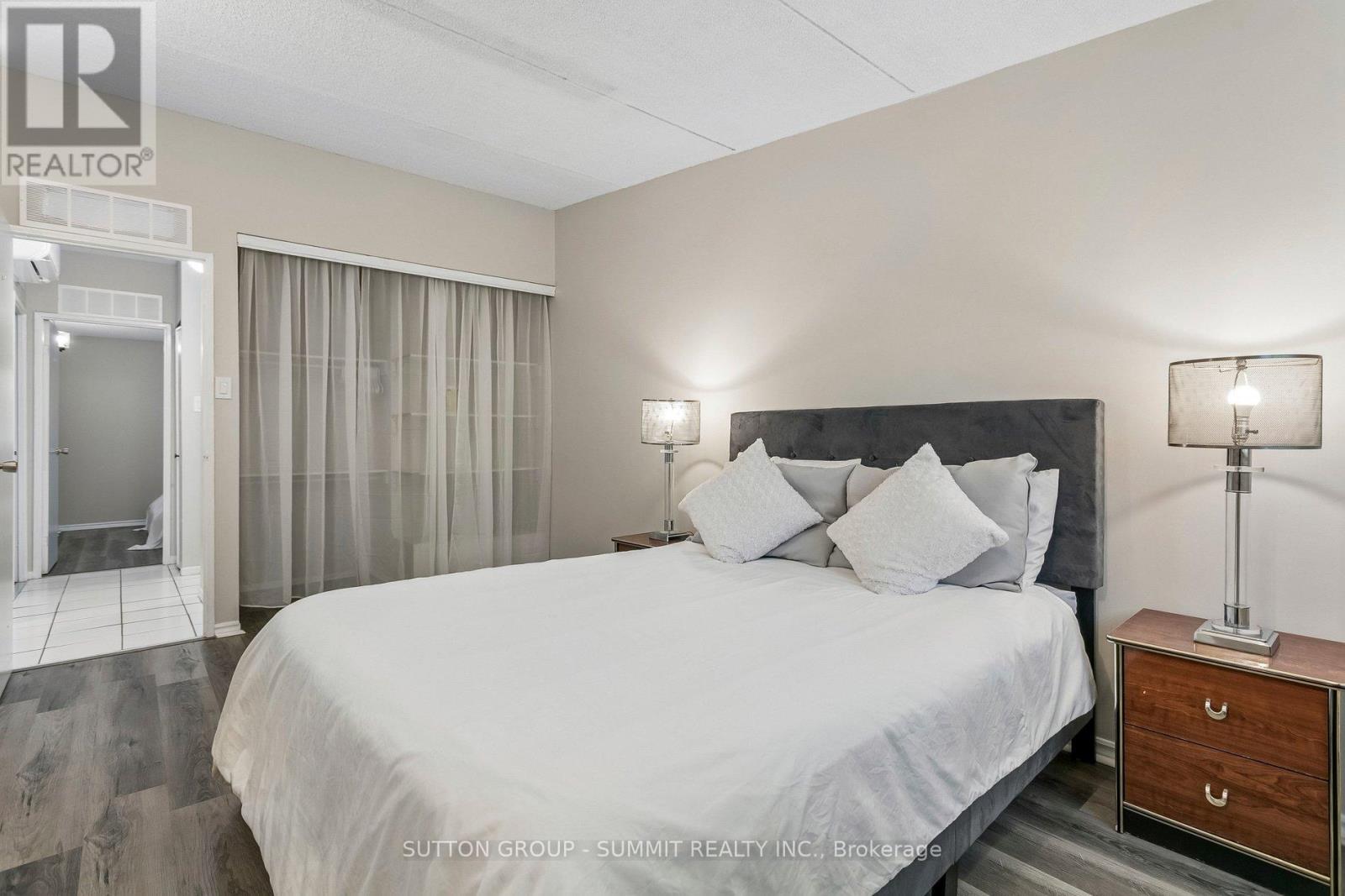 #211 180 MISSISSAUGA VALLEY BOULEVARD - 27