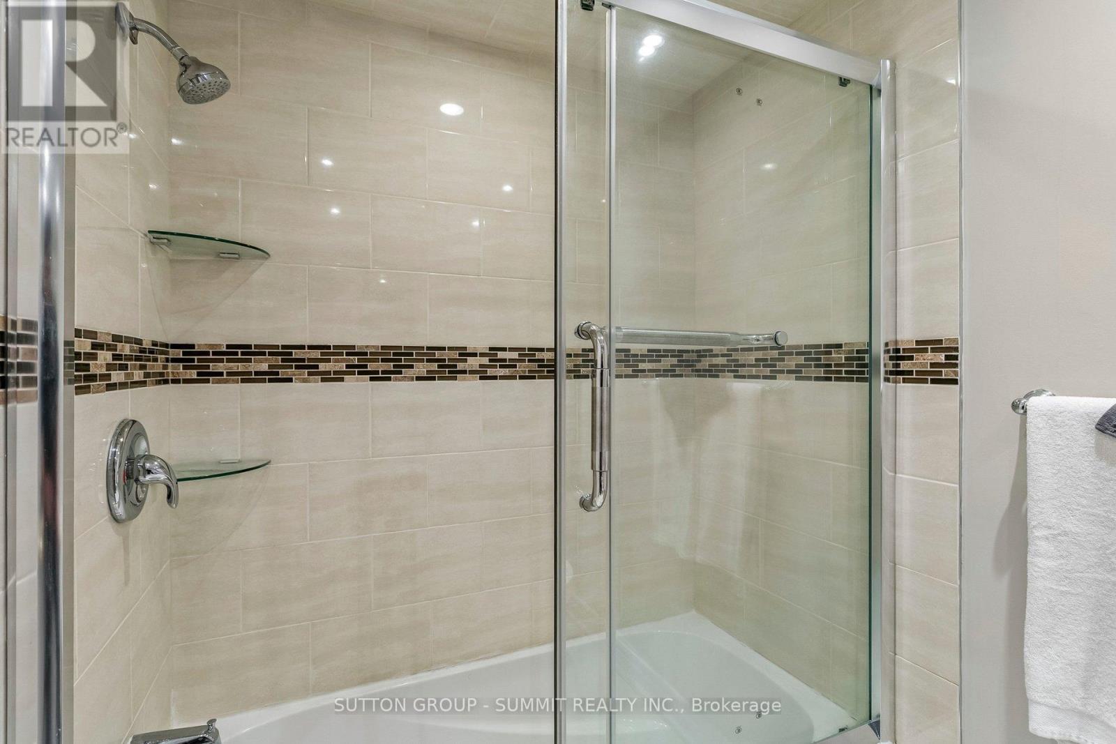 #211 180 MISSISSAUGA VALLEY BOULEVARD - 30