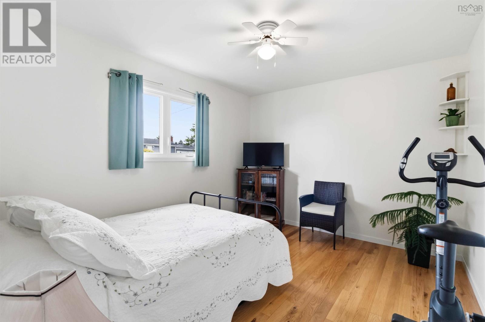 Property 21 of 51 of 42 Astral Drive