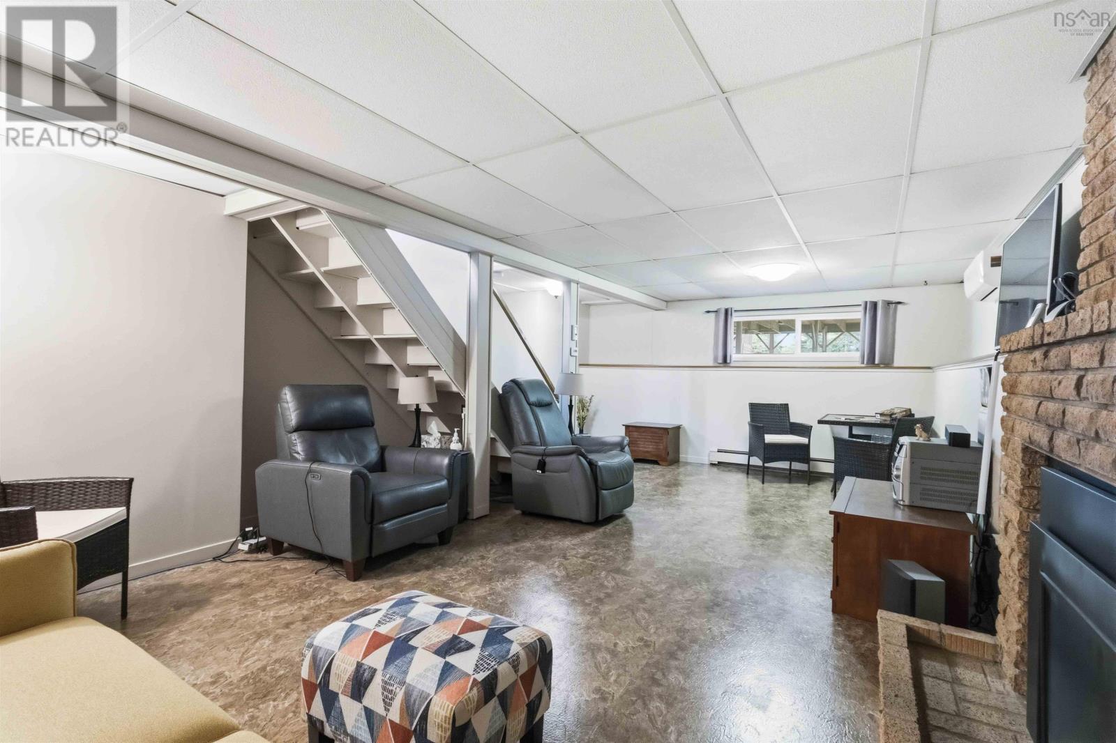 Property 28 of 51 of 42 Astral Drive