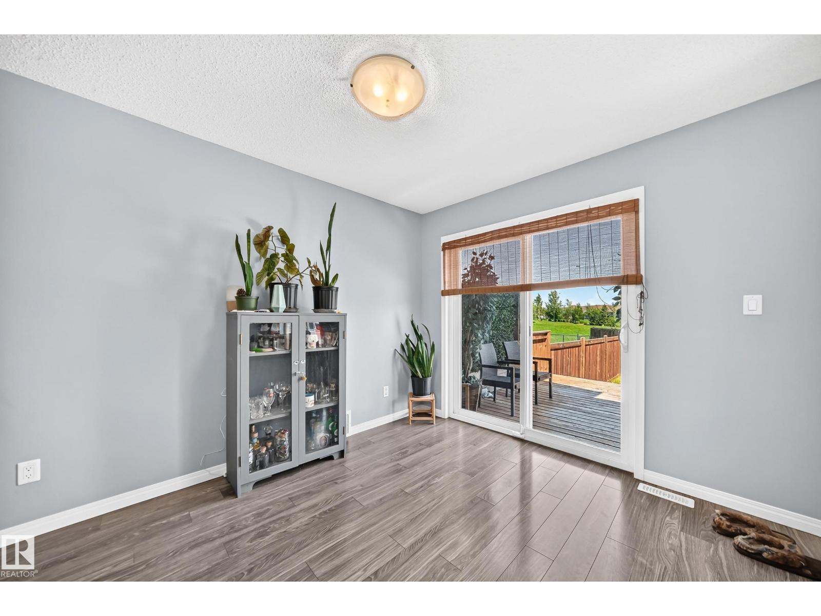 2305 68 ST SW - 16