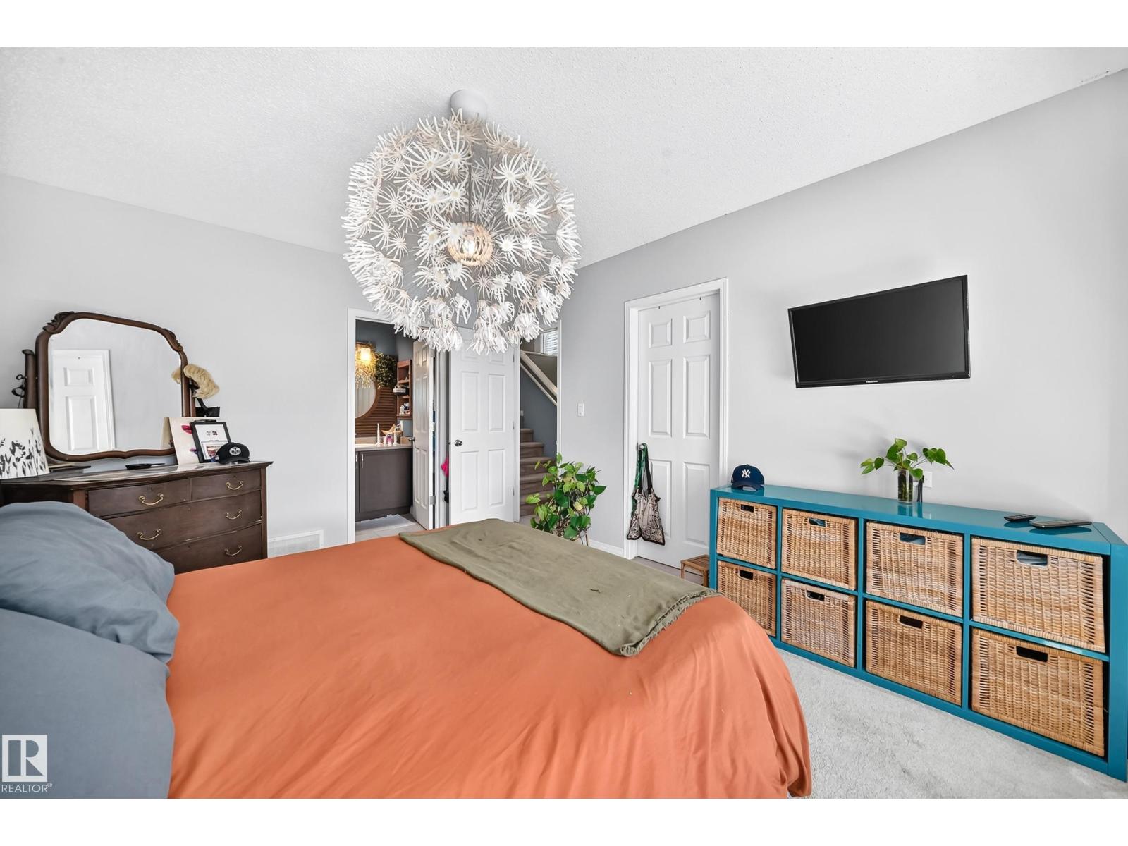 2305 68 ST SW - 22