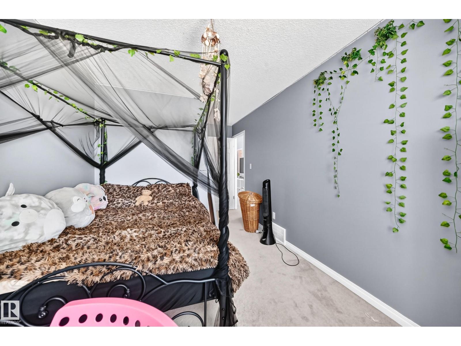 2305 68 ST SW - 26