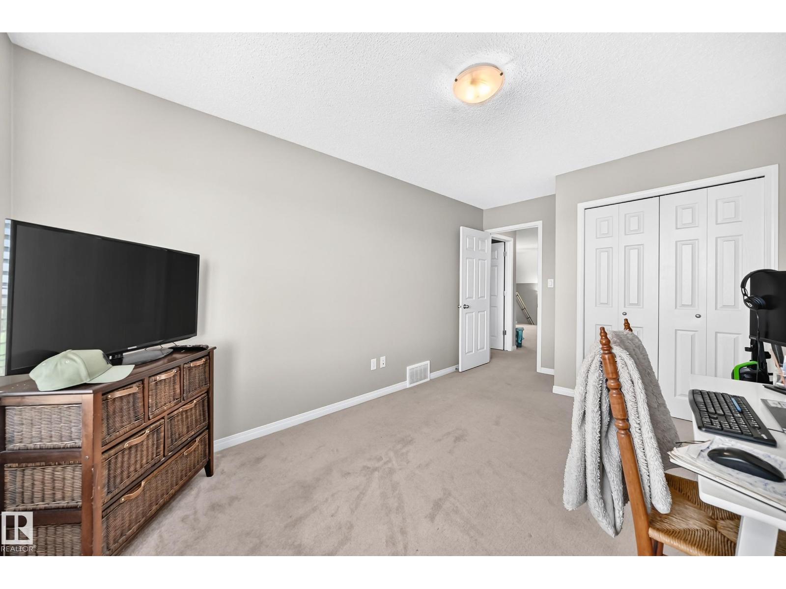 2305 68 ST SW - 28
