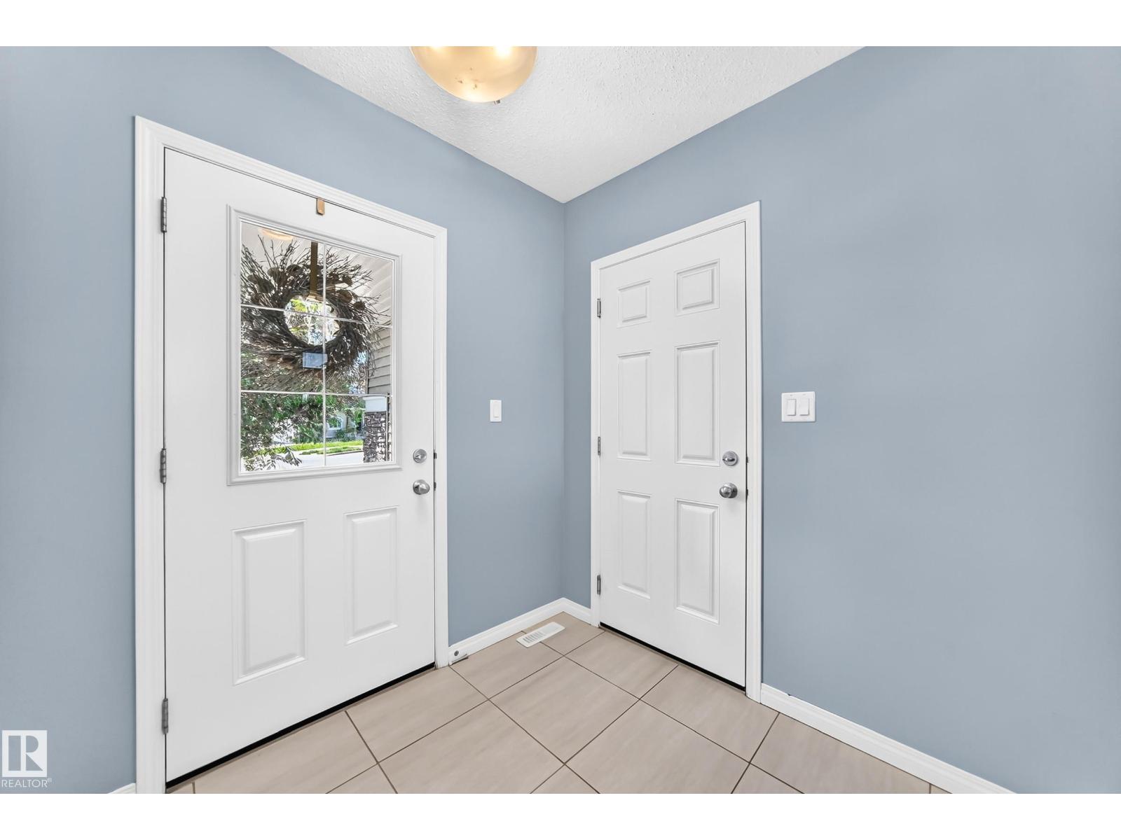 2305 68 ST SW - 3