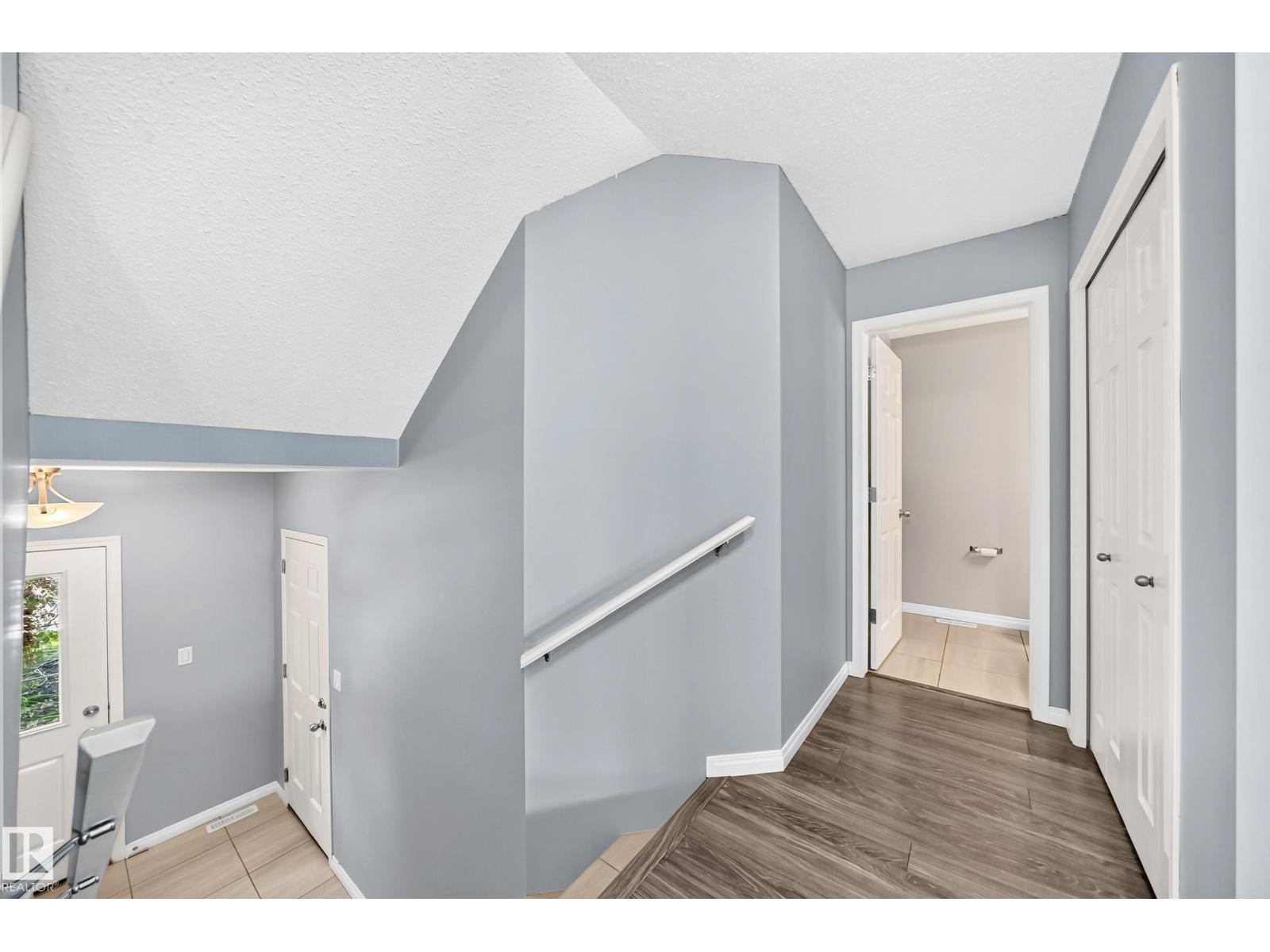 2305 68 ST SW - 34