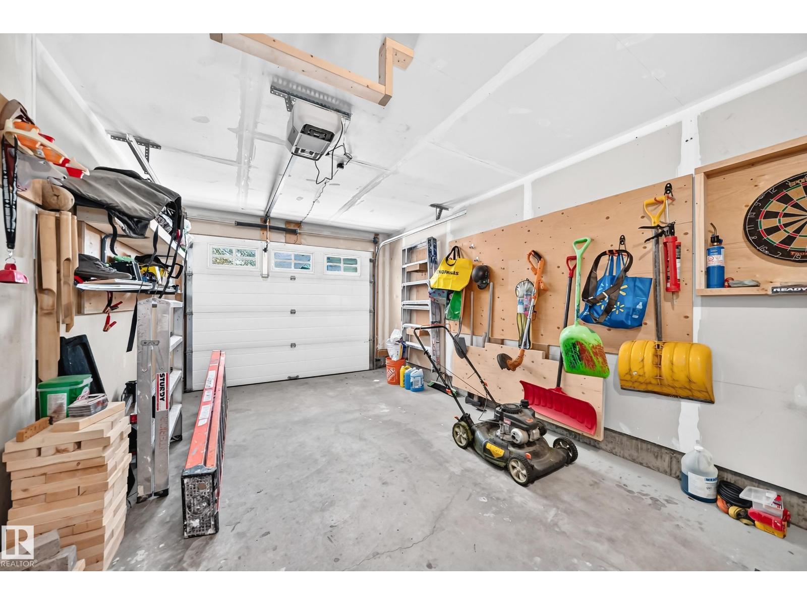 2305 68 ST SW - 38
