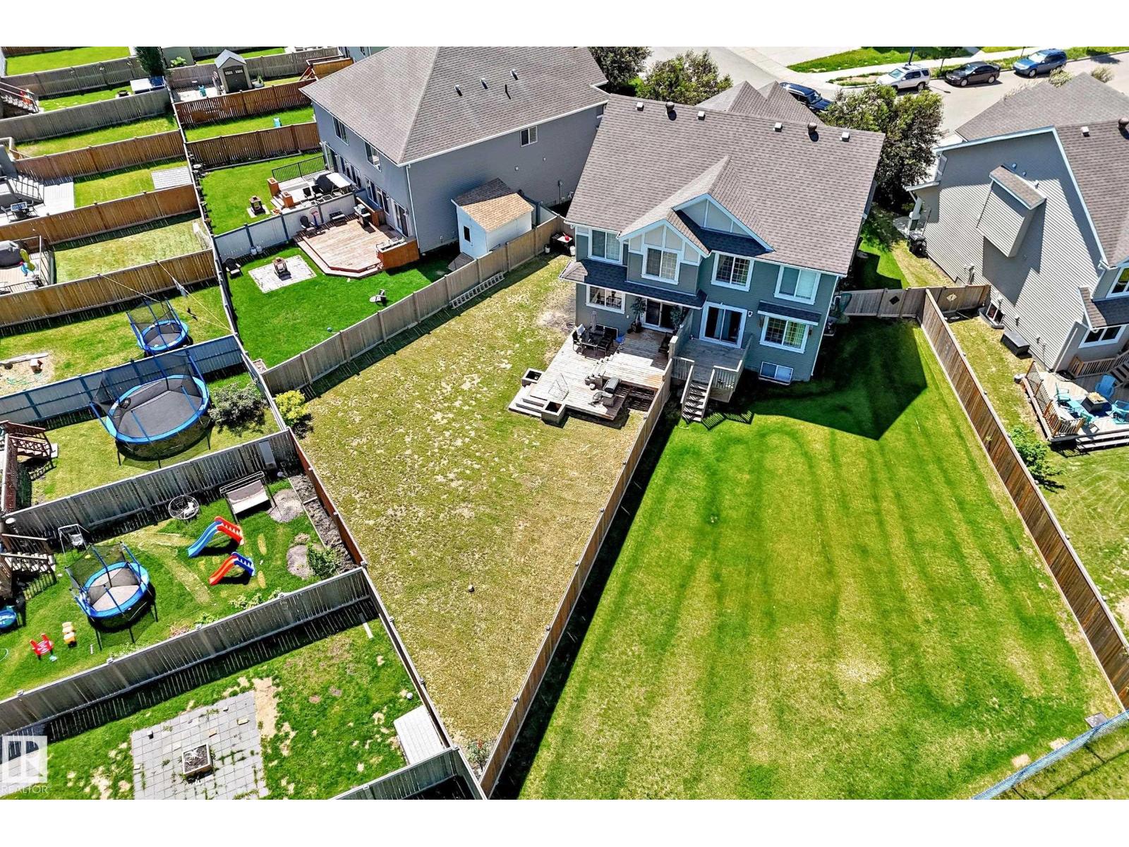 2305 68 ST SW - 50