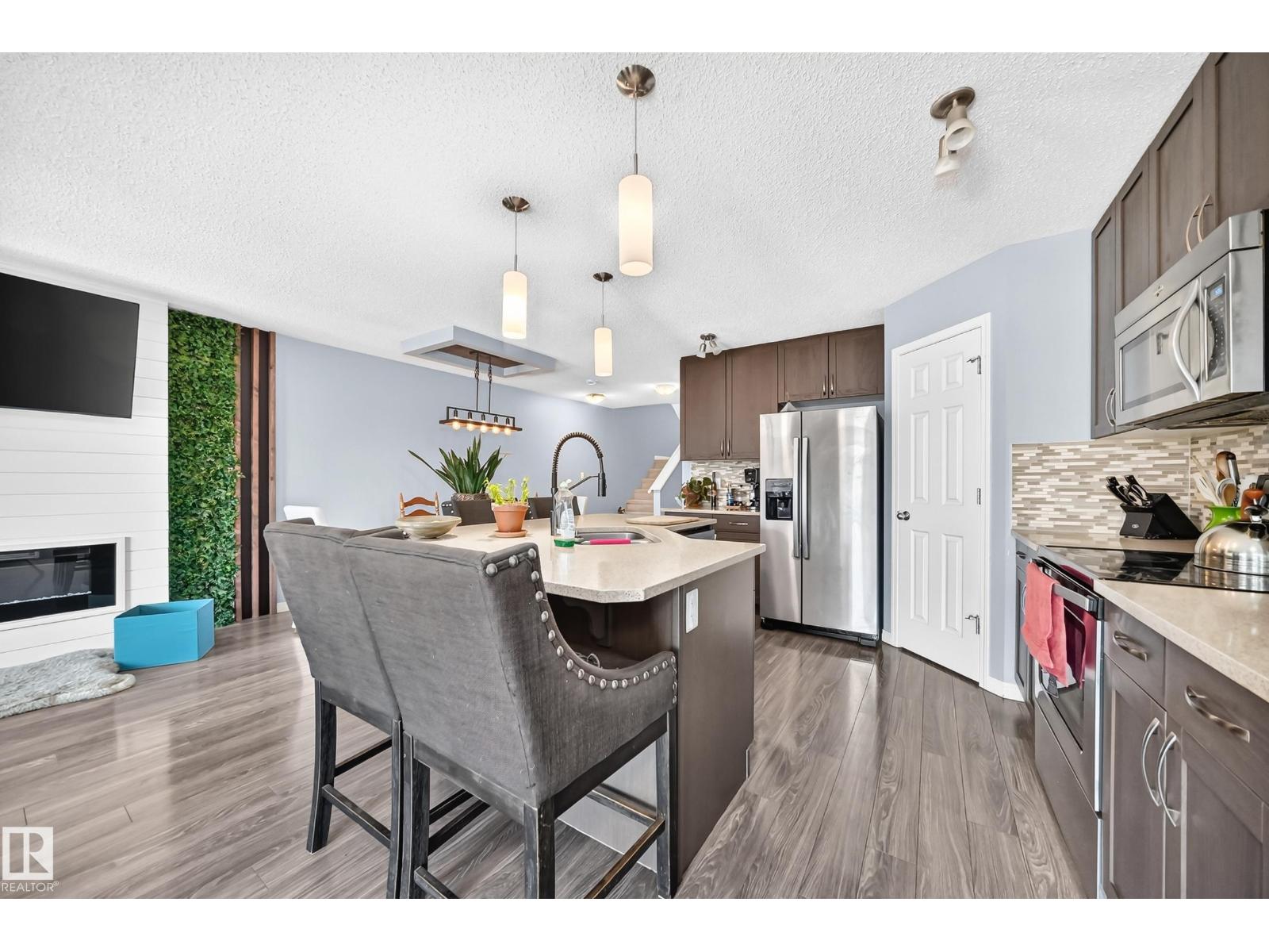 2305 68 ST SW - 9