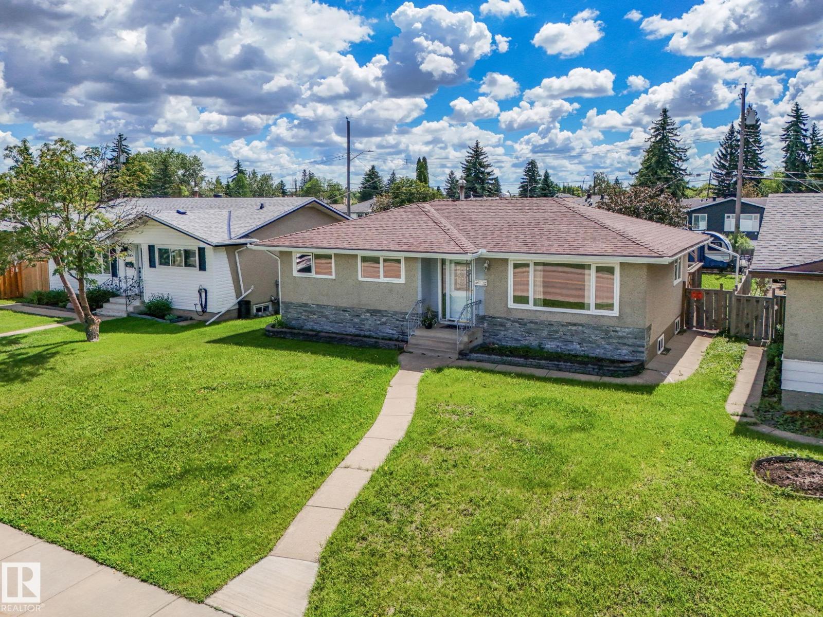 10527 134A AV NW - photo 2