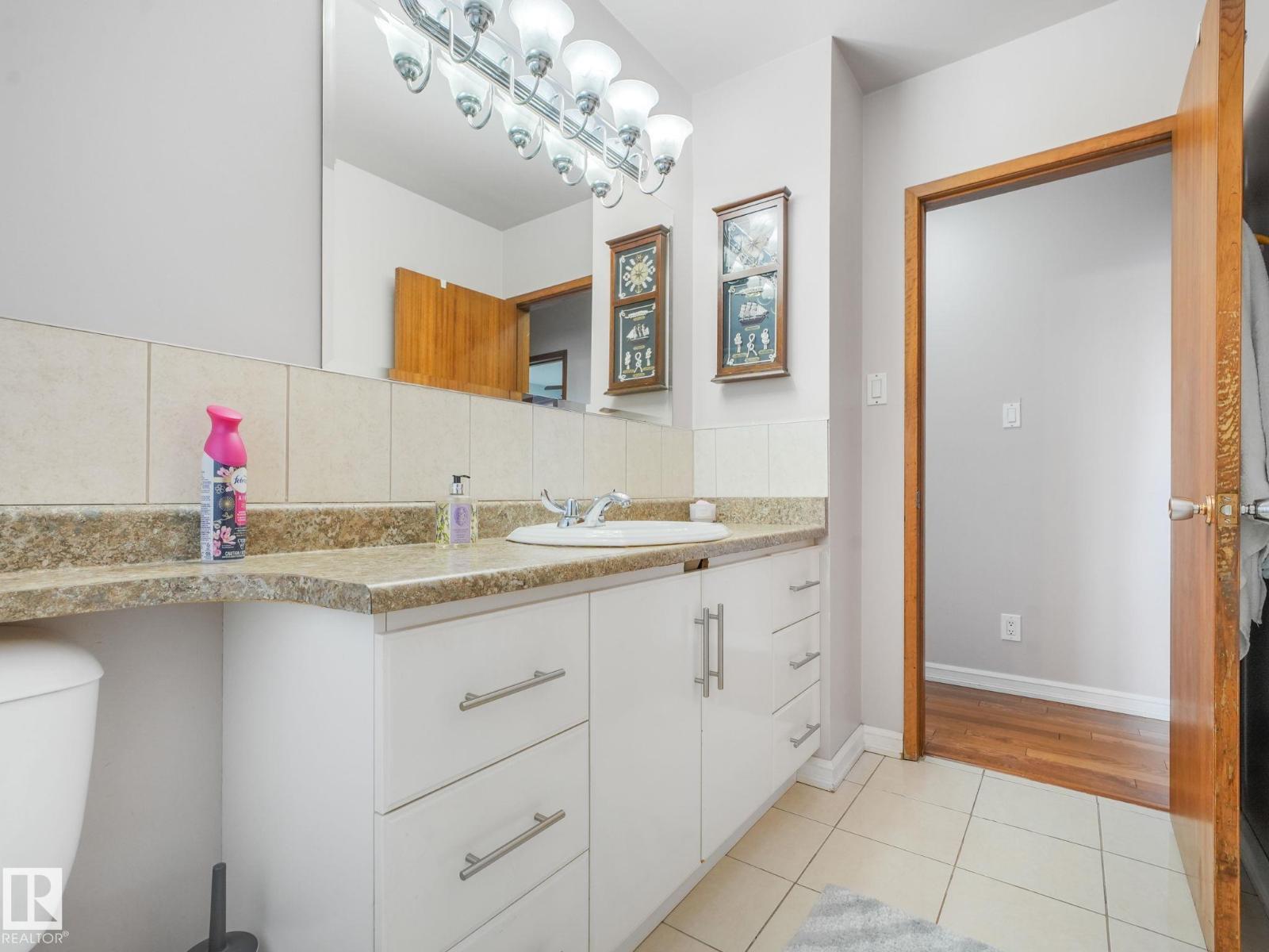 10527 134A AV NW - 26