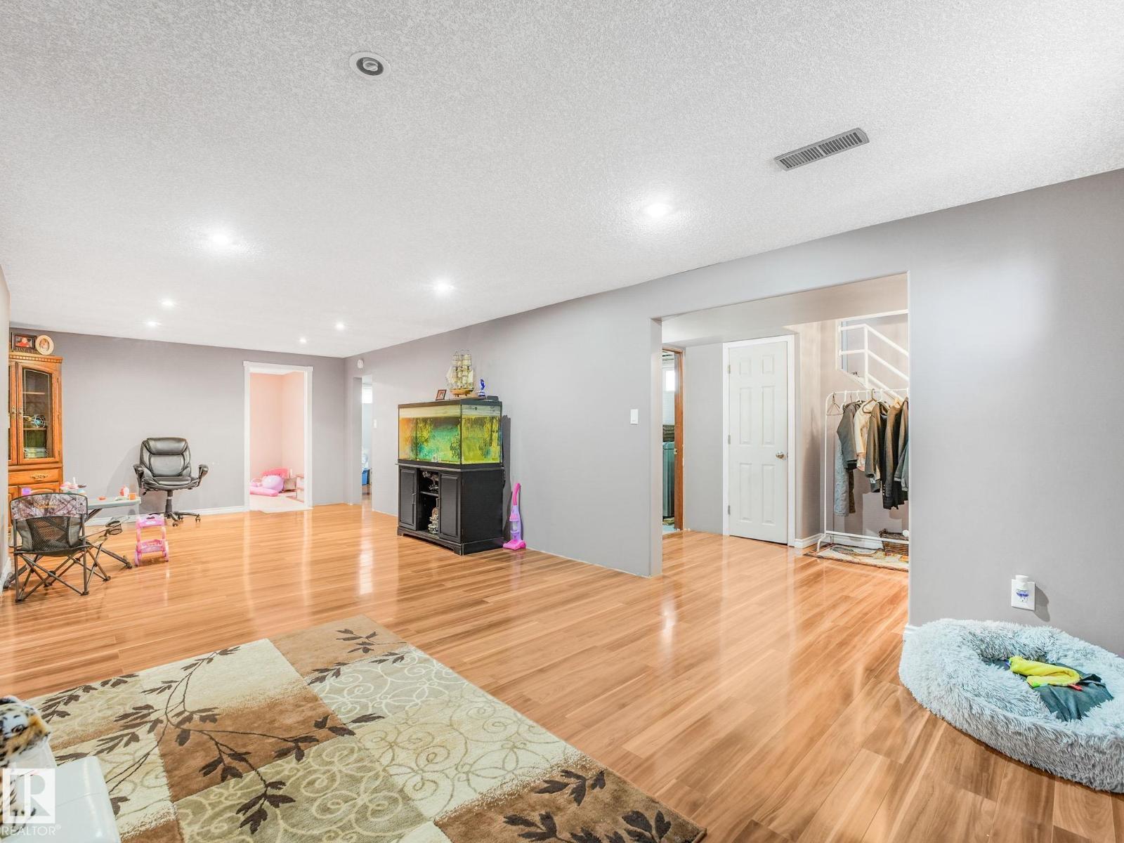 10527 134A AV NW - 32