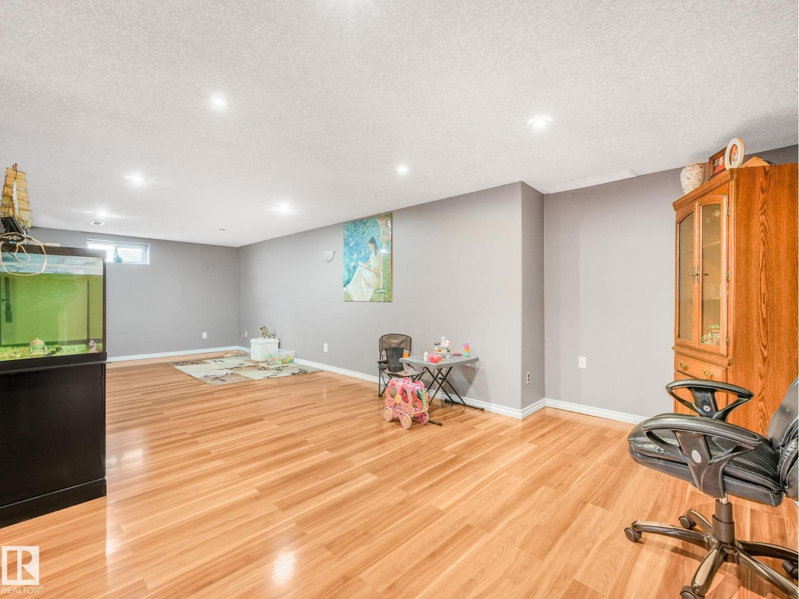 10527 134A AV NW - 34