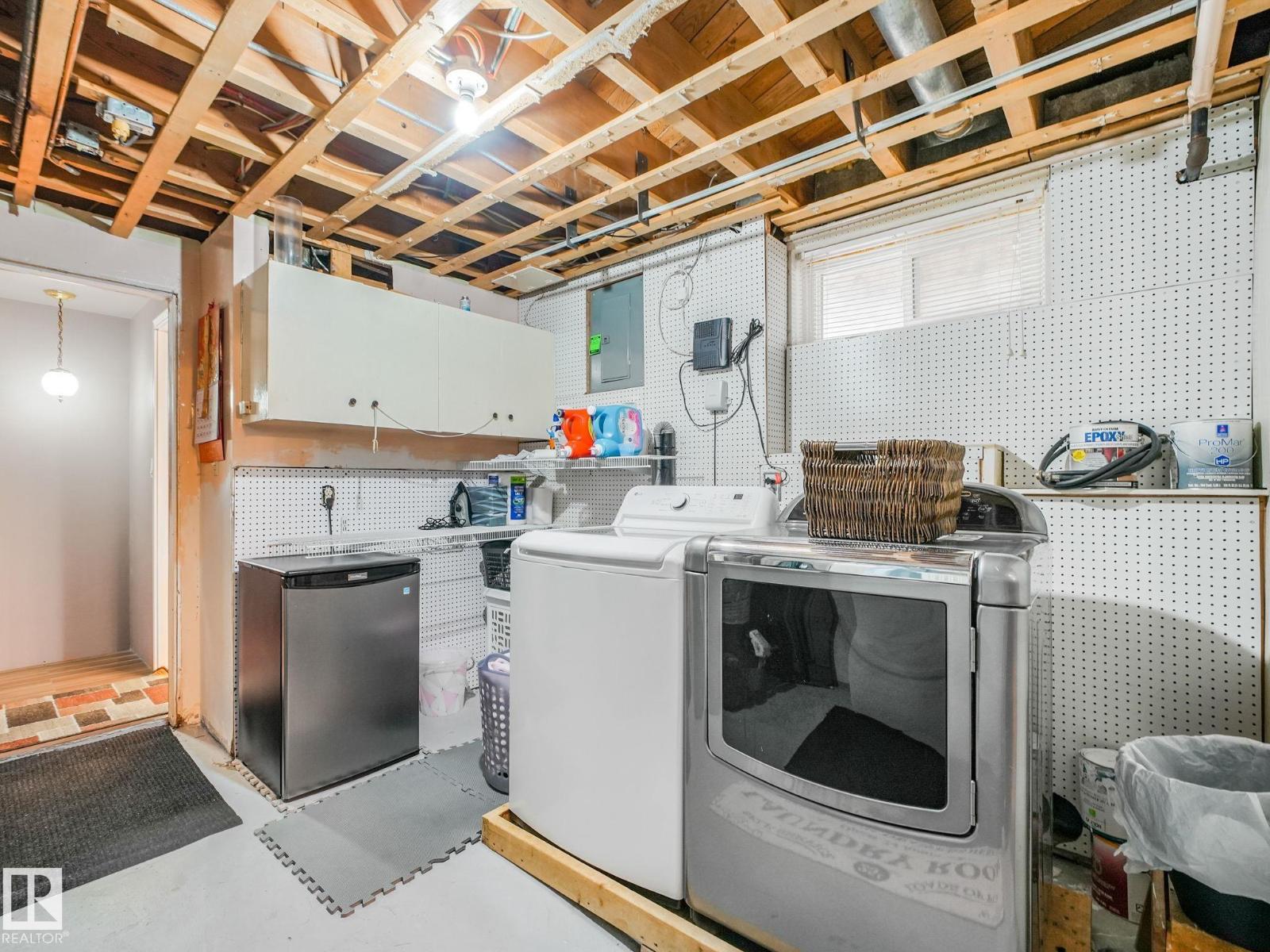 10527 134A AV NW - 44