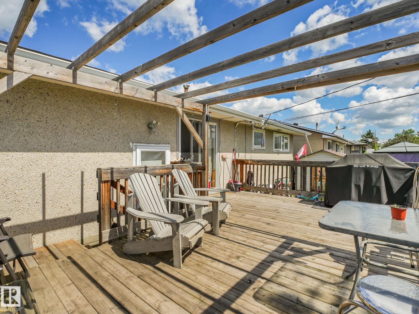 10527 134A AV NW - 53