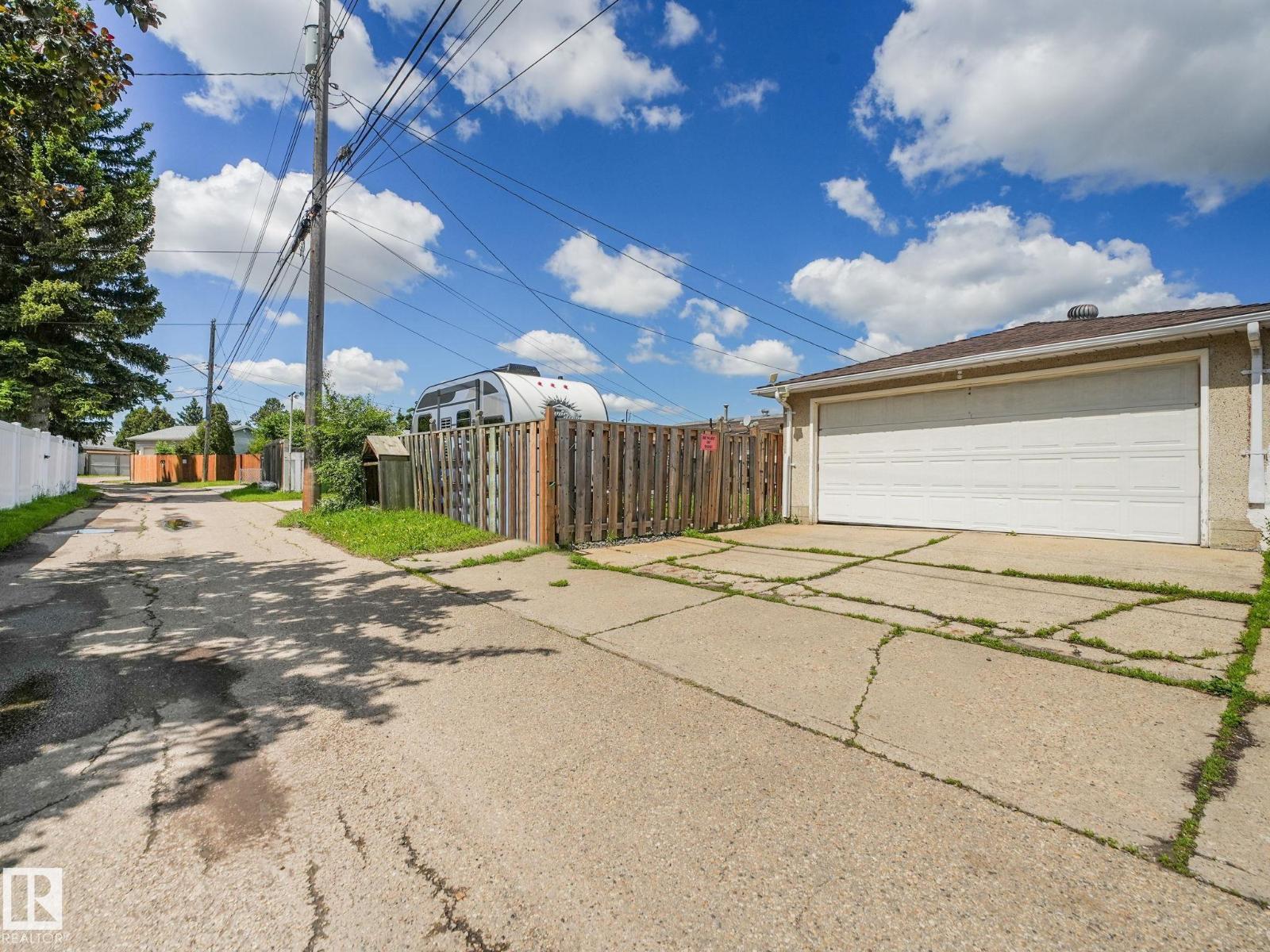 10527 134A AV NW - 55