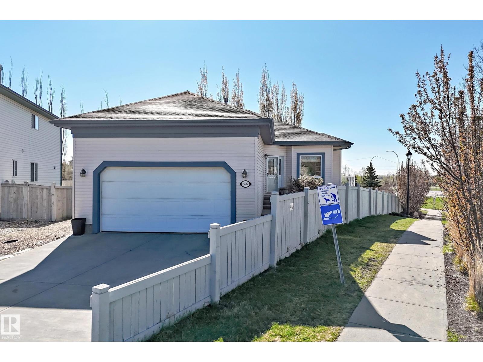 576 GLENWRIGHT CR NW - 2