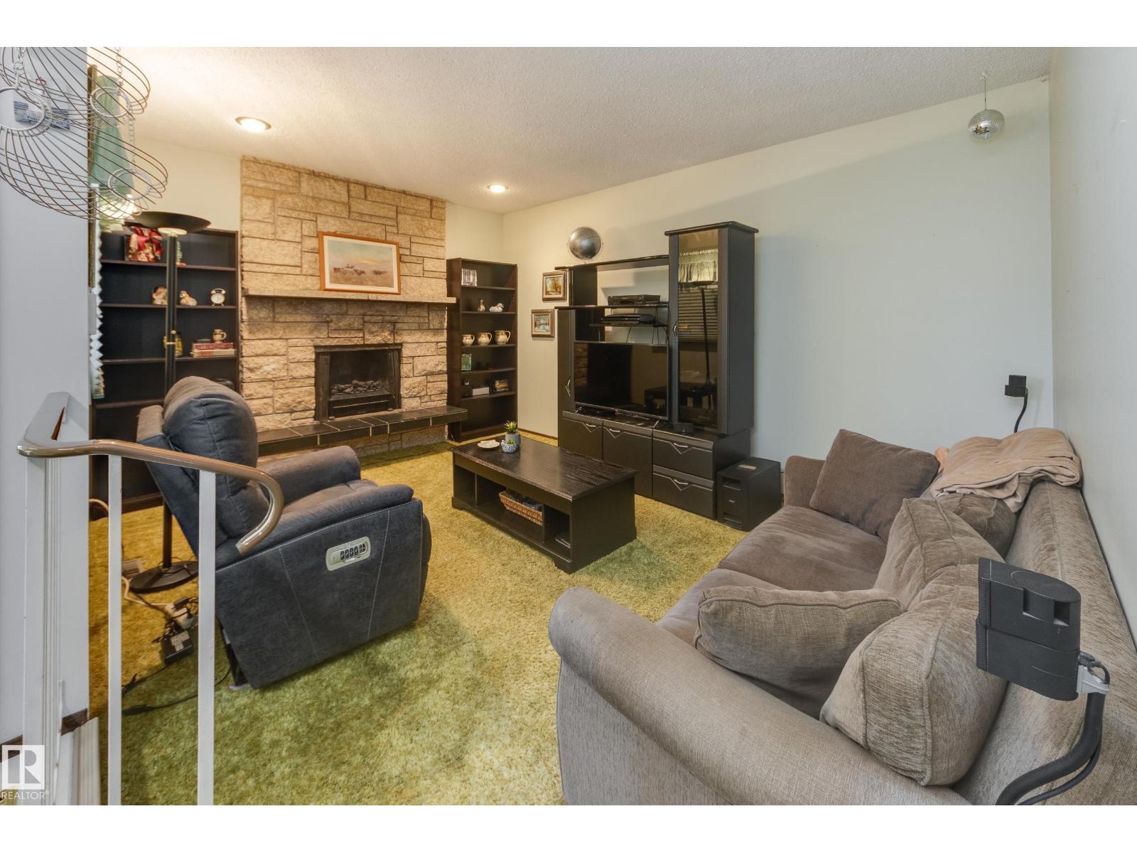 18508 92 AV NW — photo 10