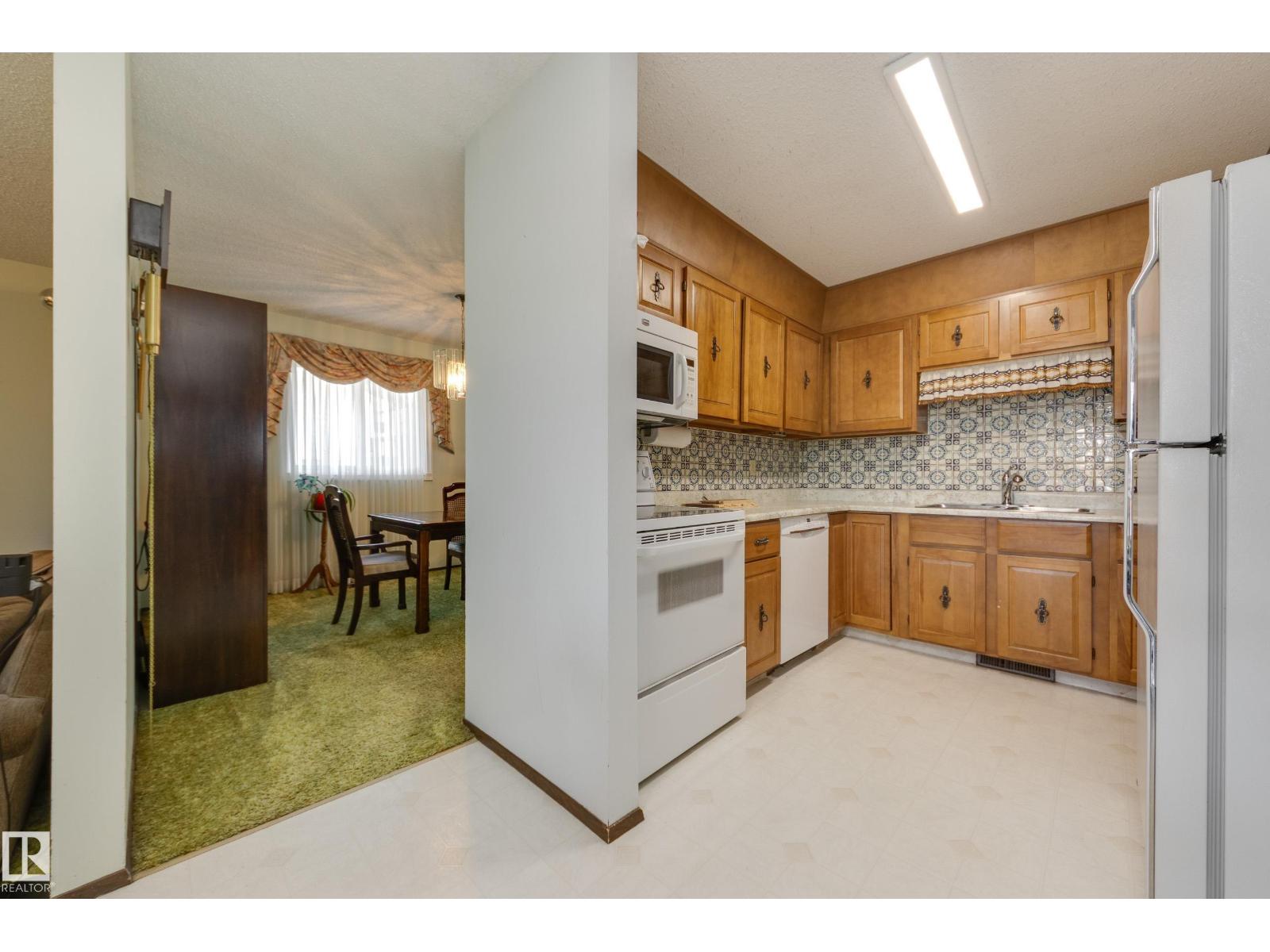 18508 92 AV NW — photo 14