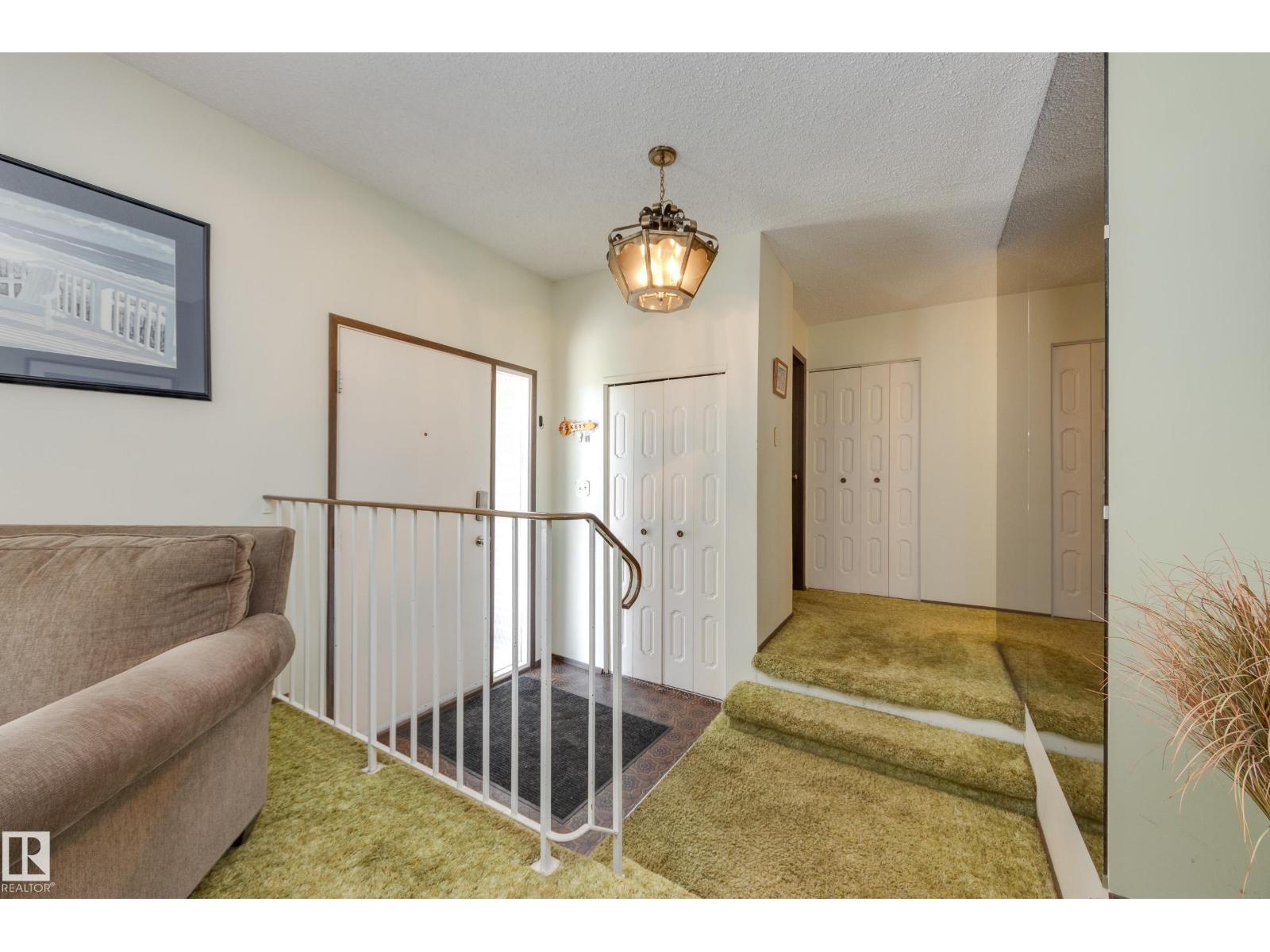 18508 92 AV NW - photo 2