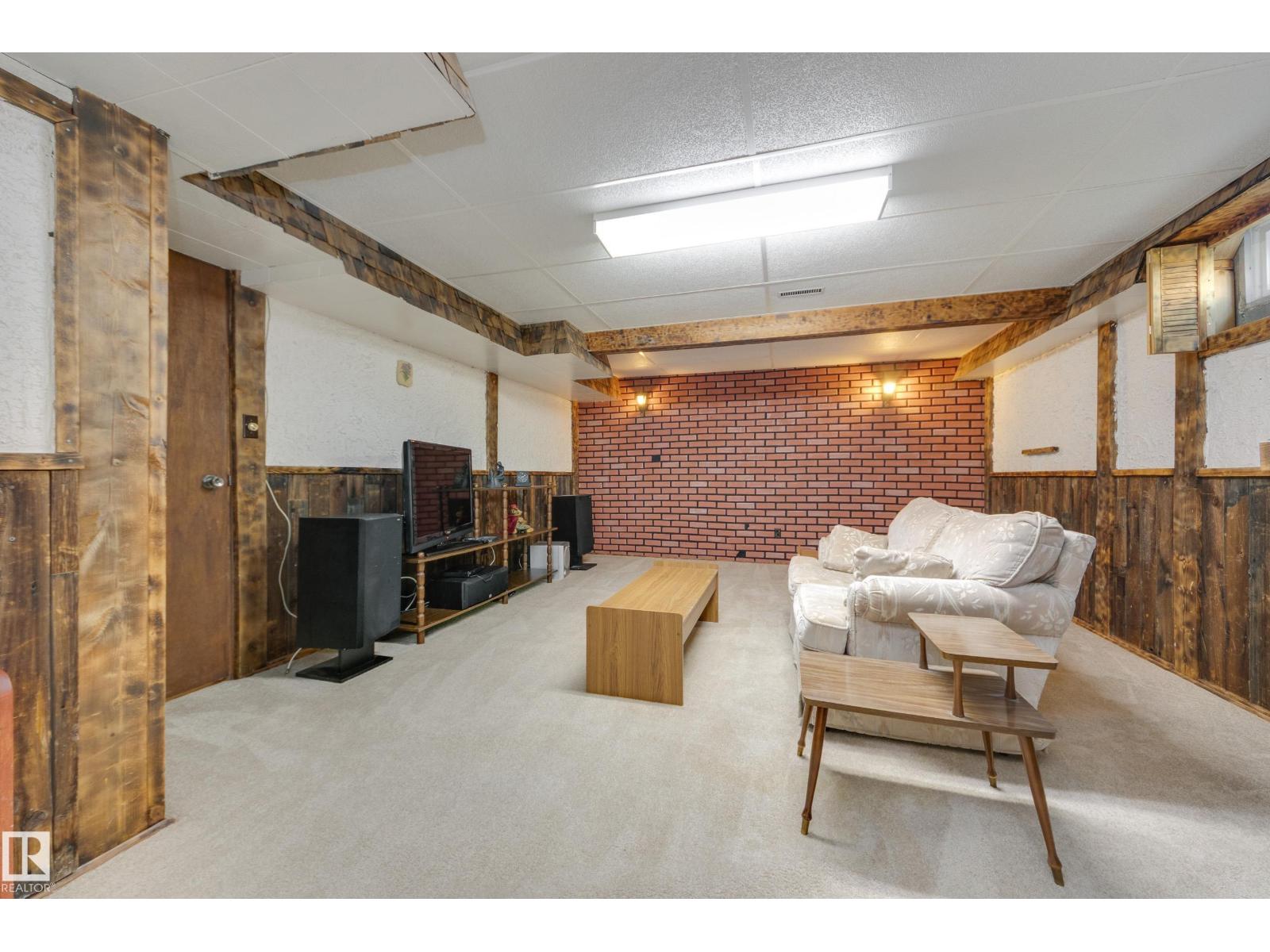 18508 92 AV NW — photo 27