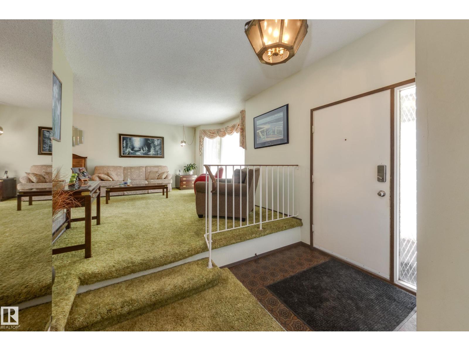 18508 92 AV NW - photo 3