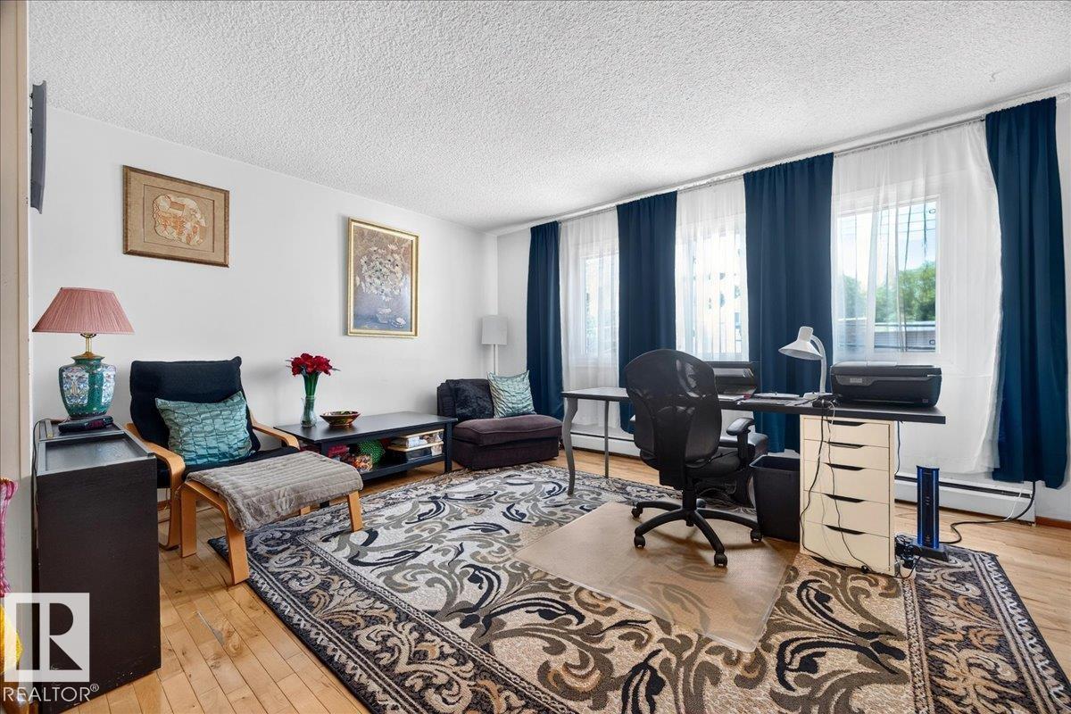 #33 10230 122 ST NW - 20