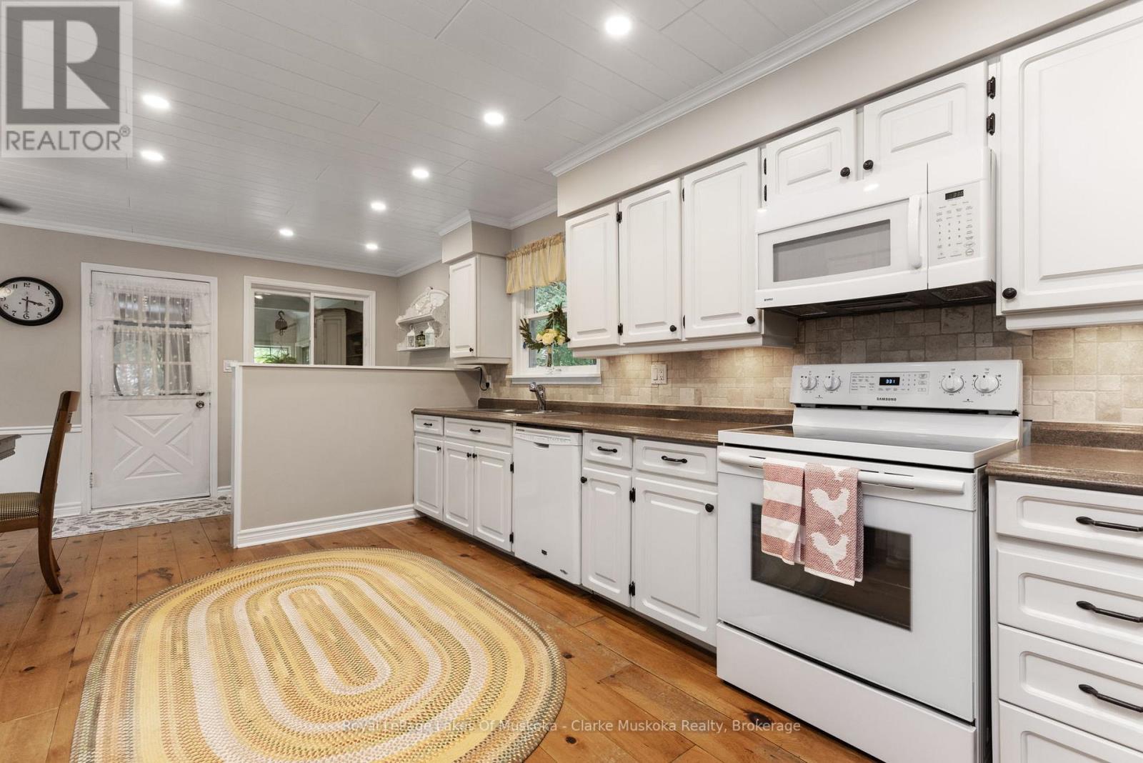 43 MAPLE ST - 20