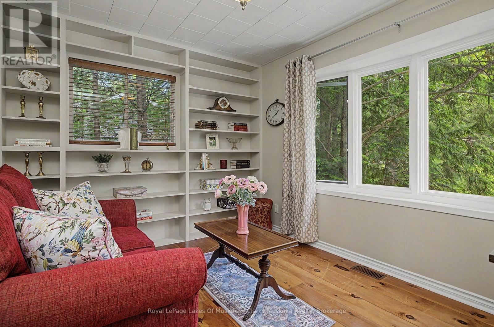 43 MAPLE ST - 25