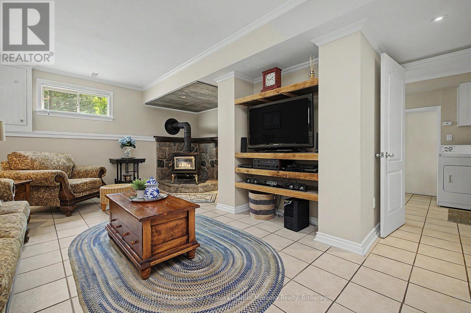 43 MAPLE ST - 37
