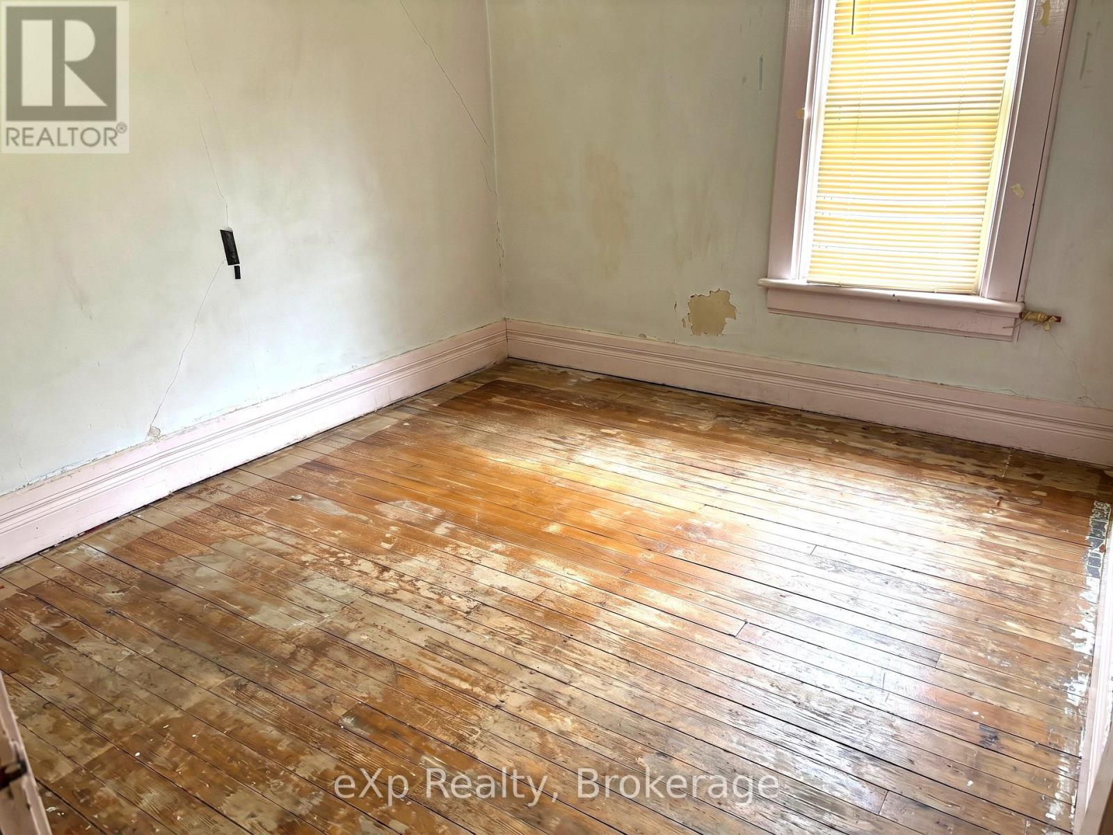 159 JACKSON STREET W - 23