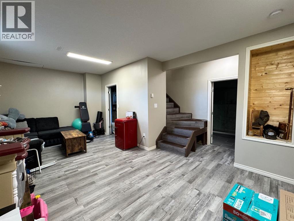 32063A 742 Township — photo 29