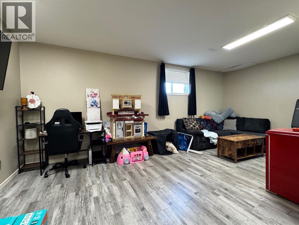 32063A 742 Township — photo 30