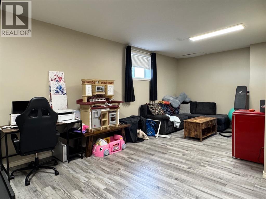 32063A 742 Township — photo 31