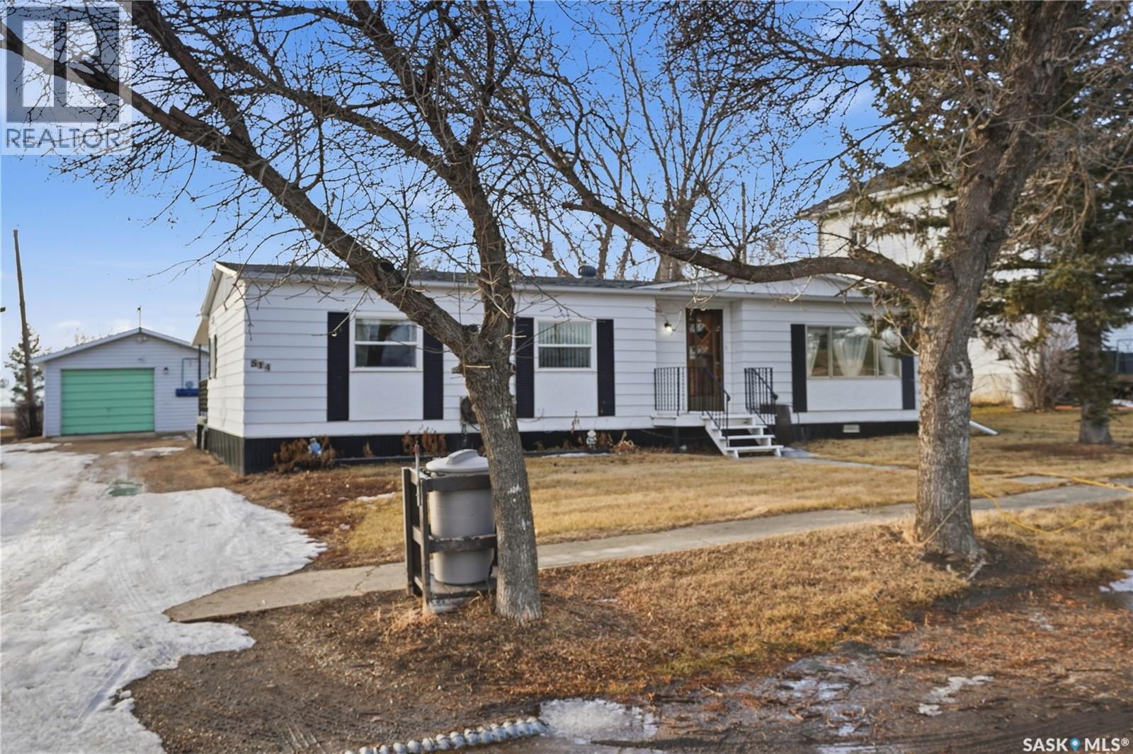 514 McKenzie STREET - 2