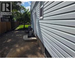 226 9th Avenue Ne, Swift Current, SK S9H2S1 Photo 25