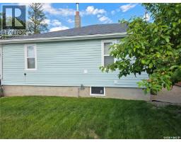 226 9th Avenue Ne, Swift Current, SK S9H2S1 Photo 29