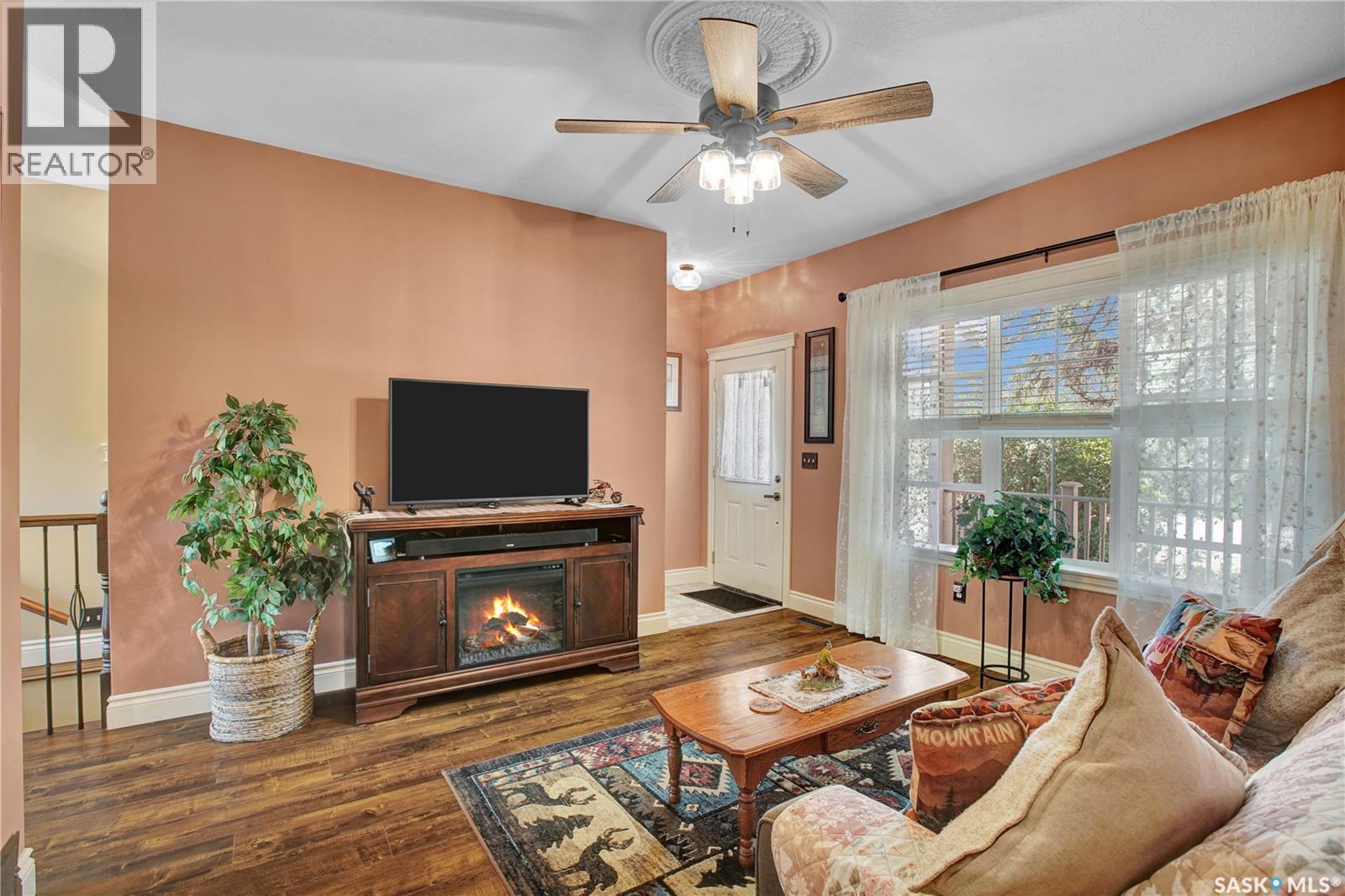 514 railway STREET E - 10