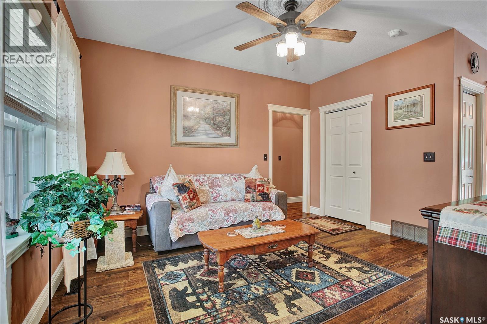 514 railway STREET E - 11