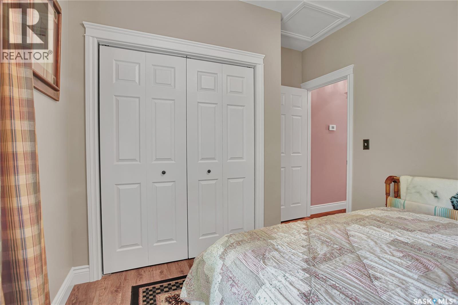 514 railway STREET E - 16