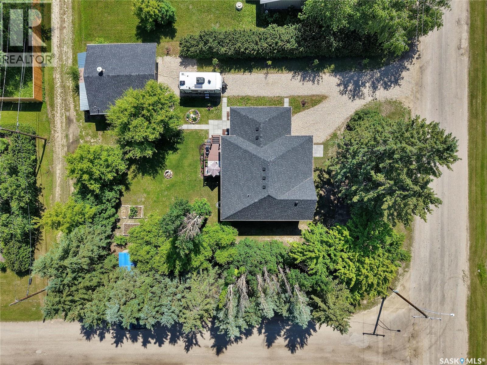 514 railway STREET E - 27