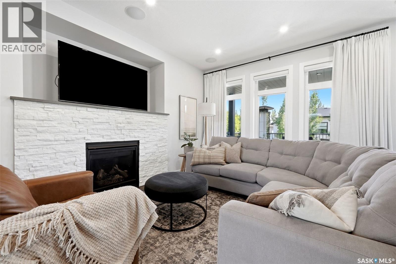 8 YALE PLACE - photo 4