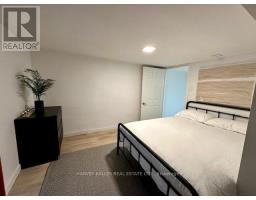 Lower - 115 Northcliffe Boulevard, Toronto, ON M6E3K5 Photo 6