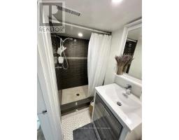 Lower - 115 Northcliffe Boulevard, Toronto, ON M6E3K5 Photo 9