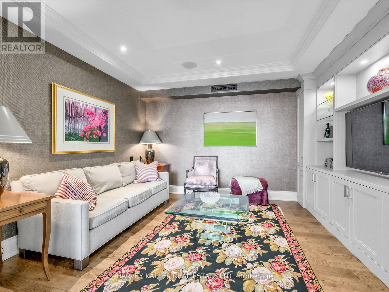 #1201 500 AVENUE ROAD - 18