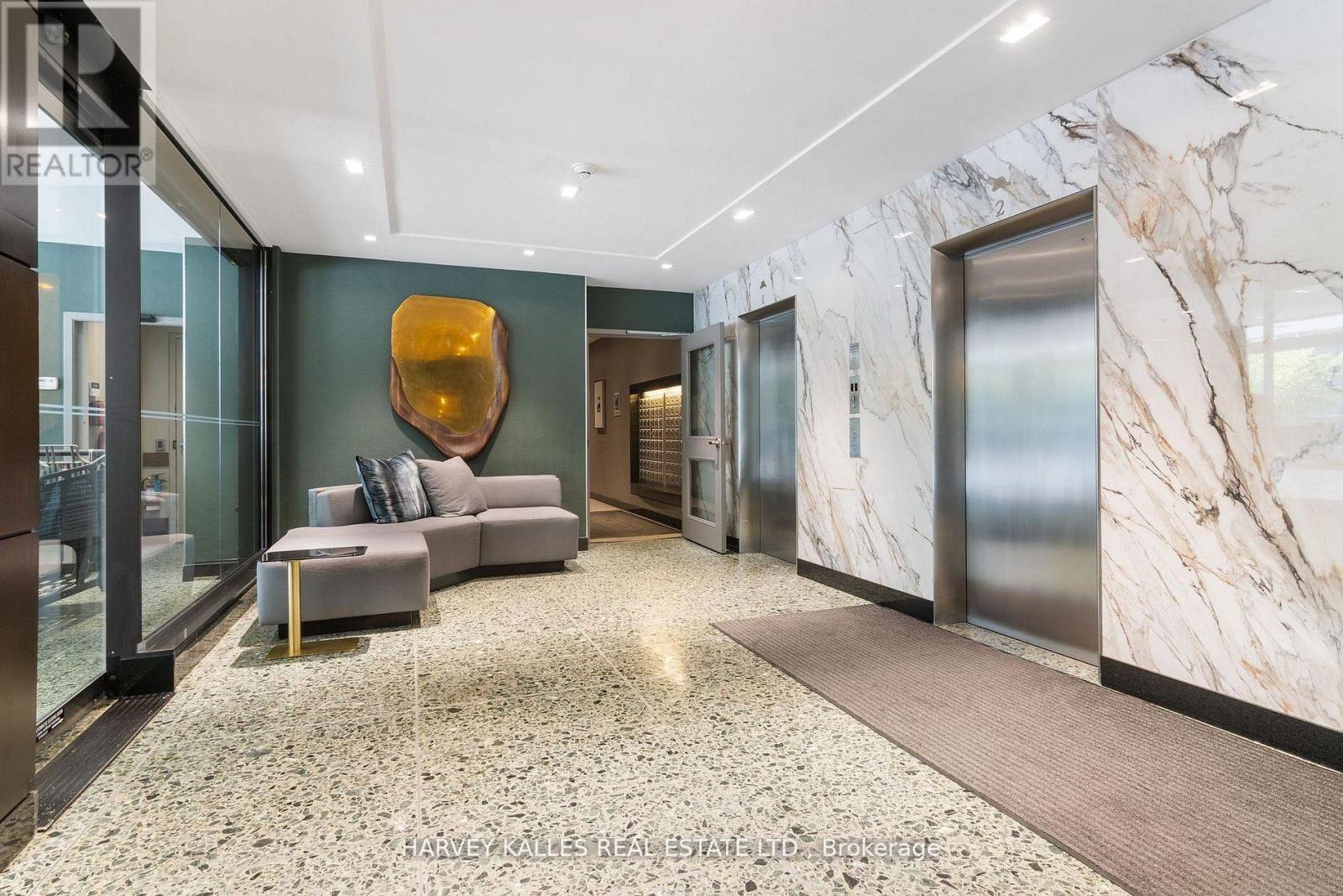 #1201 500 AVENUE ROAD - 3